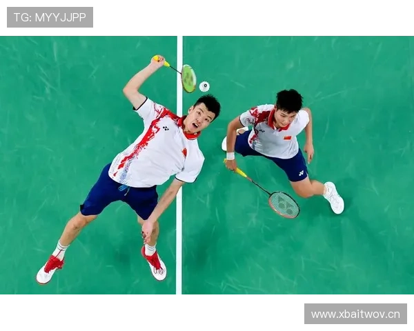 黄东萍训练完直接拎爱马仕去吃夜宵？