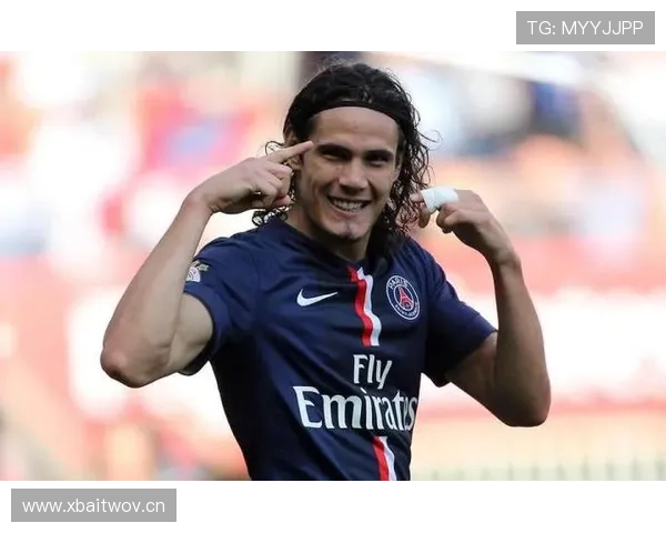 卡瓦尼私下都怎么过的？球场上那个硬汉，外面竟然这么讲究？