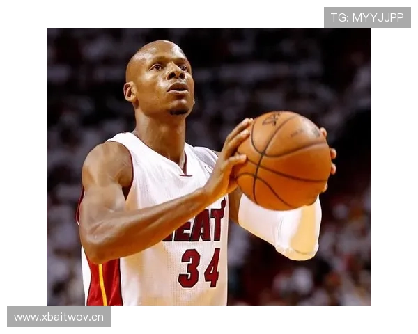 雷·阿伦无球跑位比库里更依赖挡拆制造空位三分